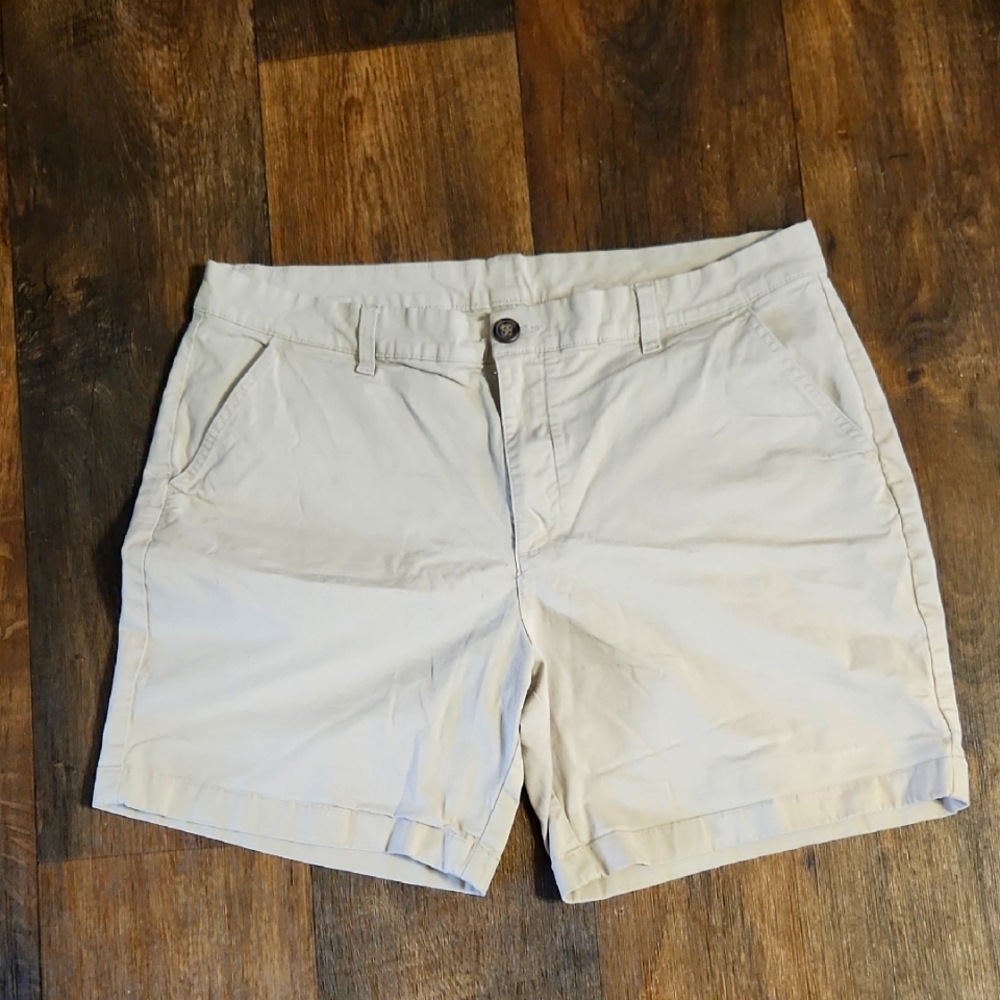 Chubbies 7"  Casual Tan Shorts Light Stains
